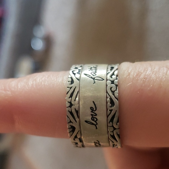 Ring - Picture 2 of 3